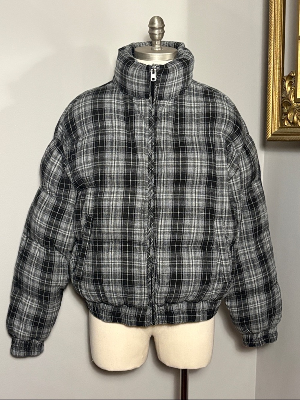 Forever 21 Large Gray and Black Plaid Puffer Jacket